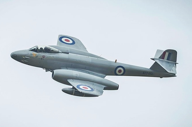 Gloster Meteor jet fighter in flight
