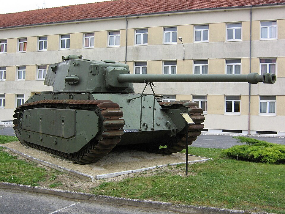 ARL 44 heavy tank at Mourmelon-le-Grand